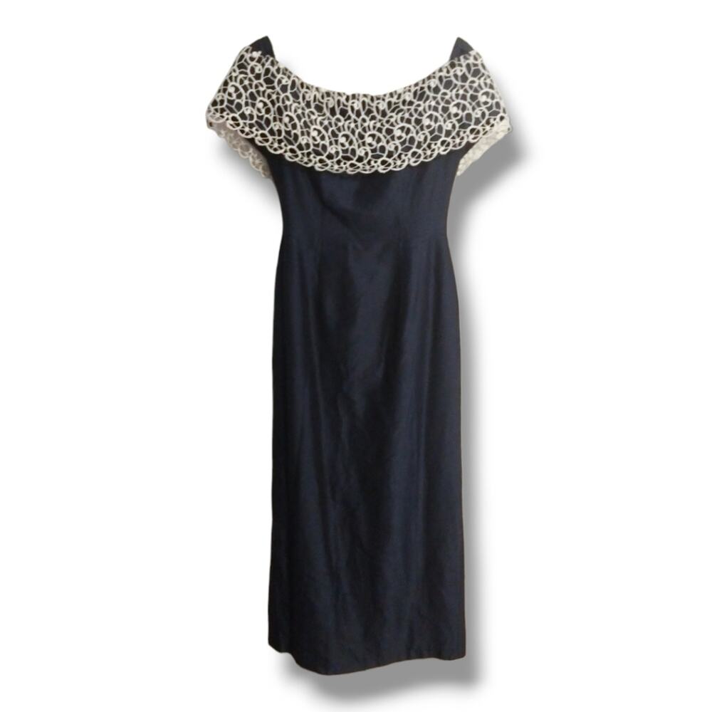 House of Bianchi Vintage Off the Shoulder Lace Collar Formal Gown Size XS